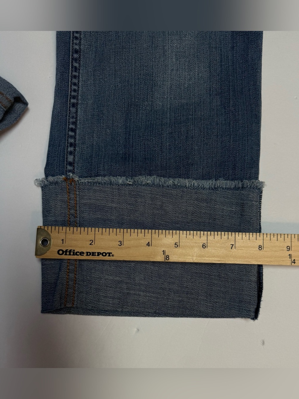 Pilcro Hyphen Cuffed Cropped Women's Jeans in Medium distressed Blue Denim 31 - Picture 10 of 15